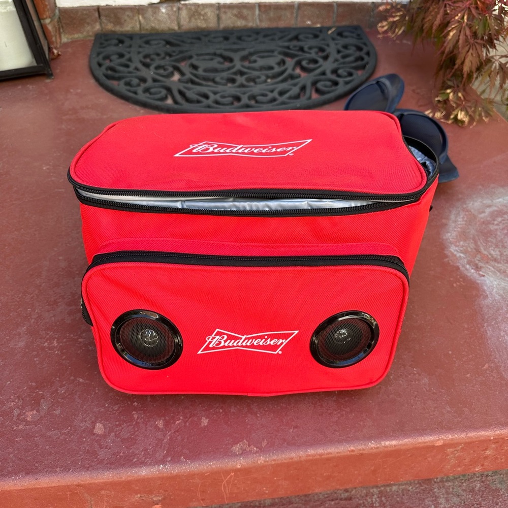 Budweiser cooler with speakers